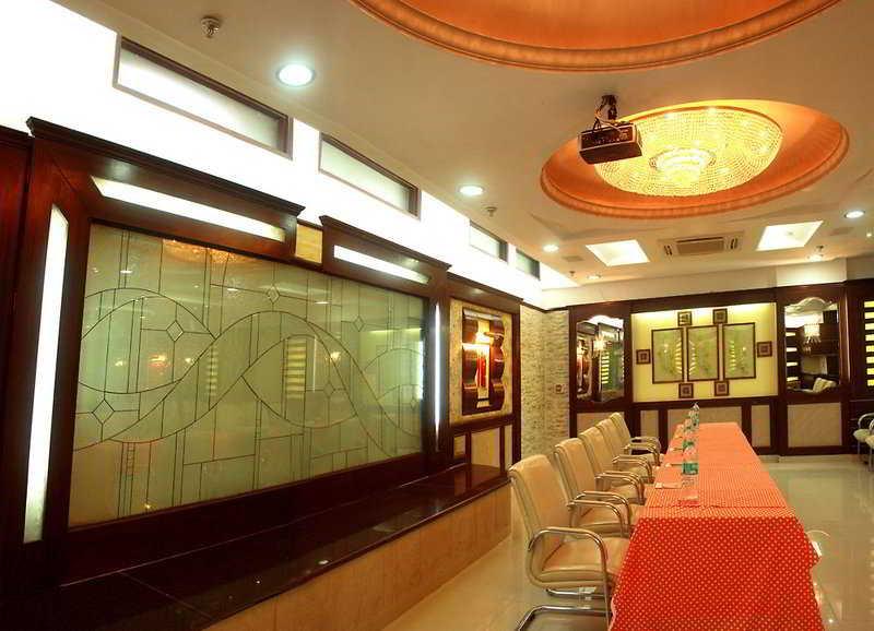 Star Grand Villa New Delhi Buitenkant foto