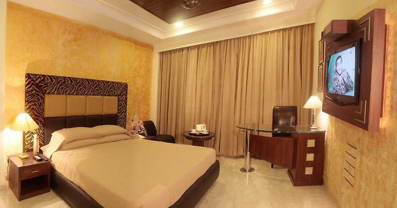 Star Grand Villa New Delhi Buitenkant foto