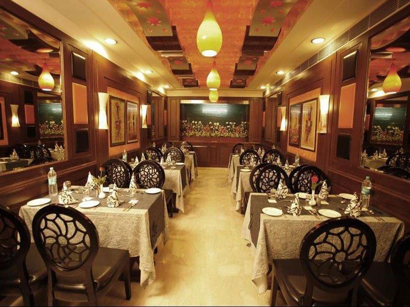 Star Grand Villa New Delhi Buitenkant foto