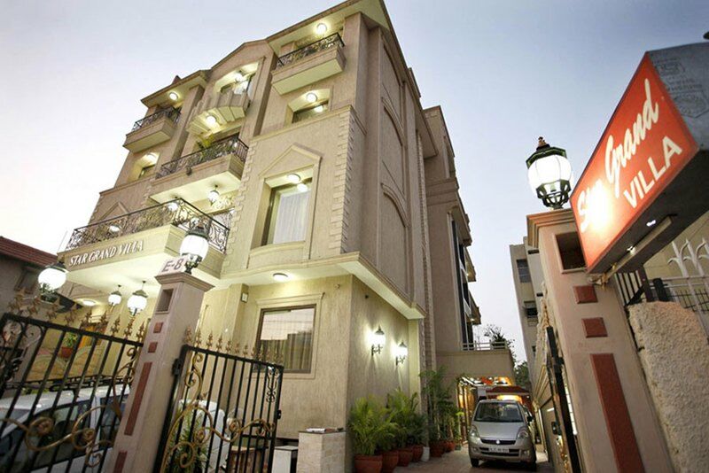 Star Grand Villa New Delhi Buitenkant foto